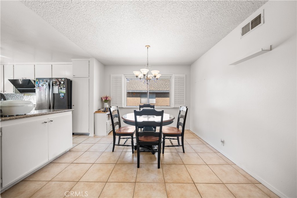 838 838 Windwood