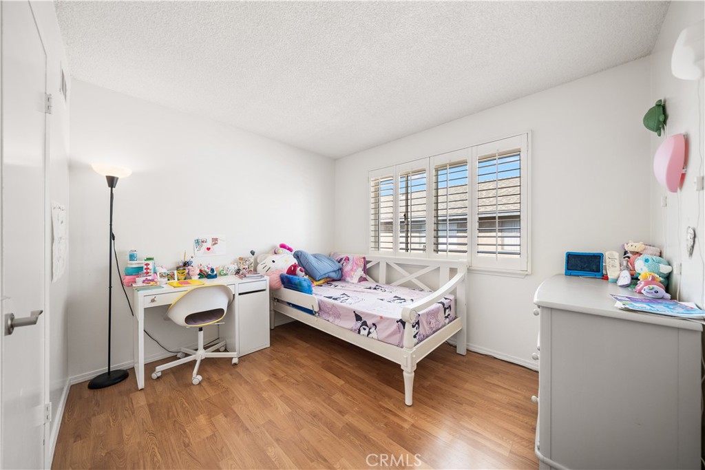838 838 Windwood