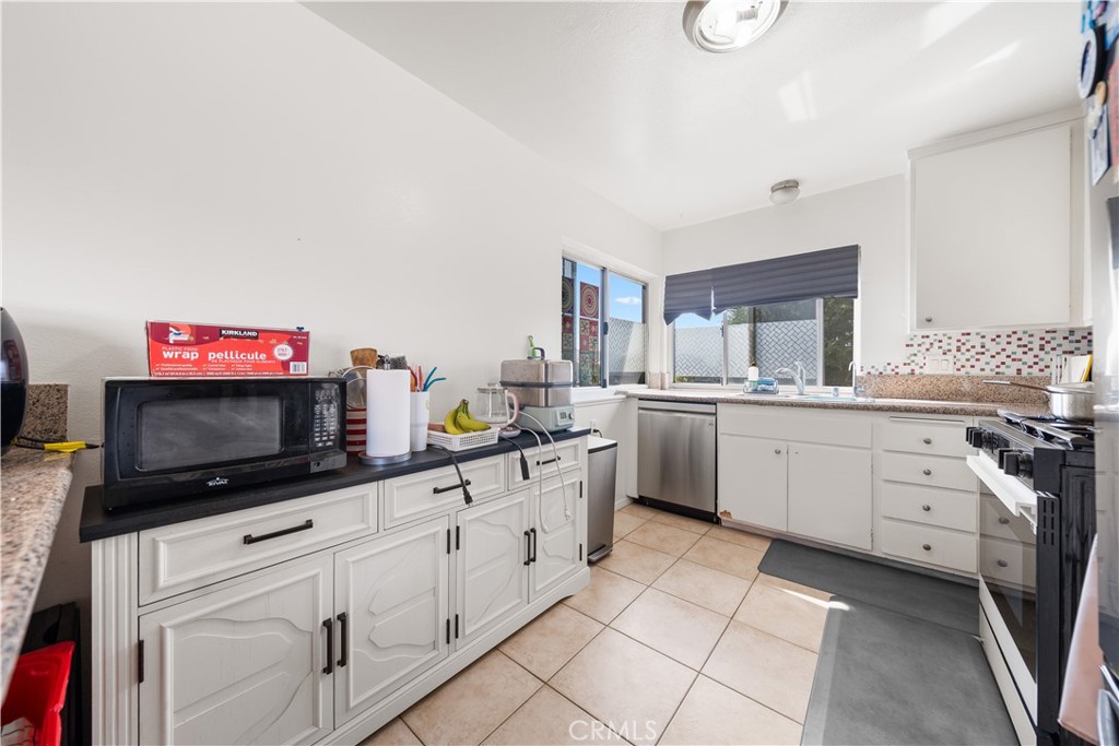 838 838 Windwood