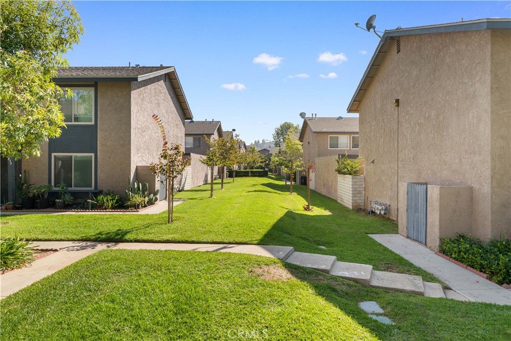 838 838 Windwood