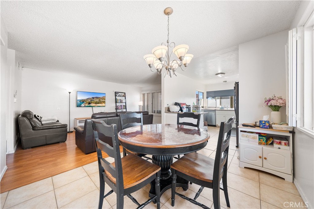 838 838 Windwood