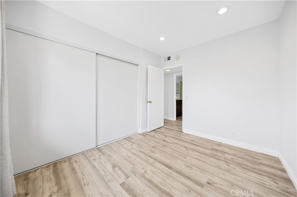 24092 Paseo Corona