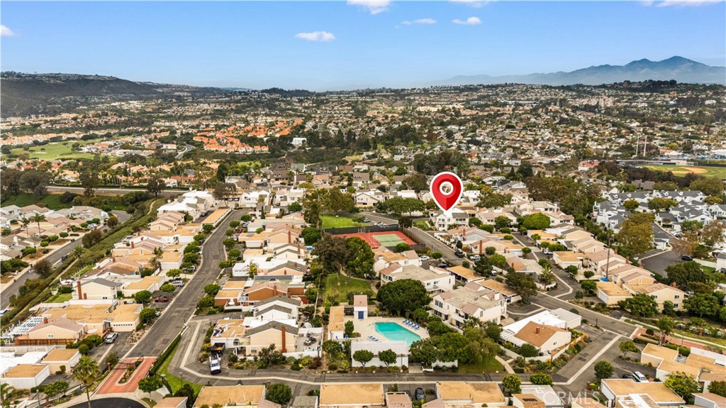 24092 Paseo Corona