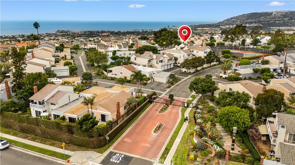 24092 Paseo Corona