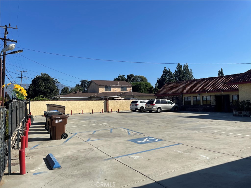 11303 11305 SE Lower Azusa Street