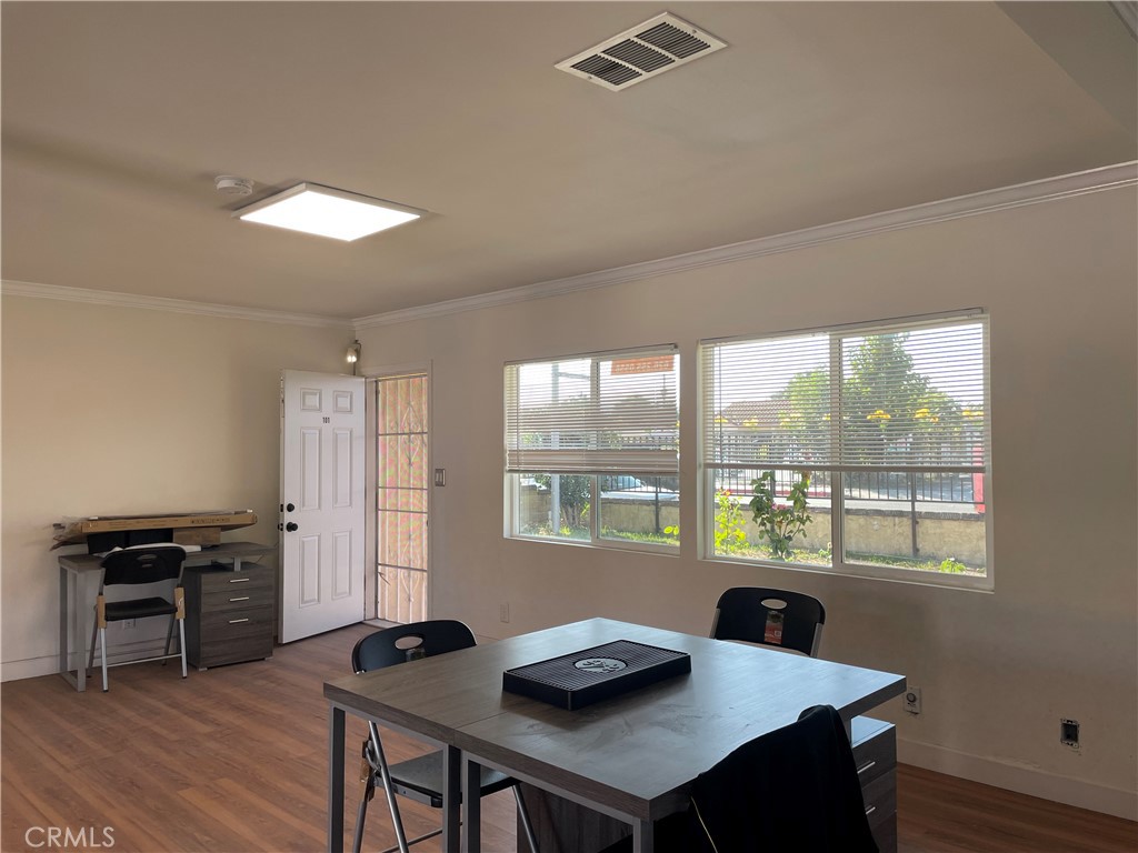 11303 11305 SE Lower Azusa Street