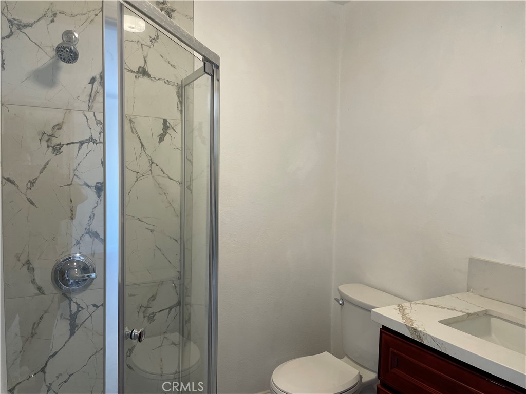 11303 11305 SE Lower Azusa Street