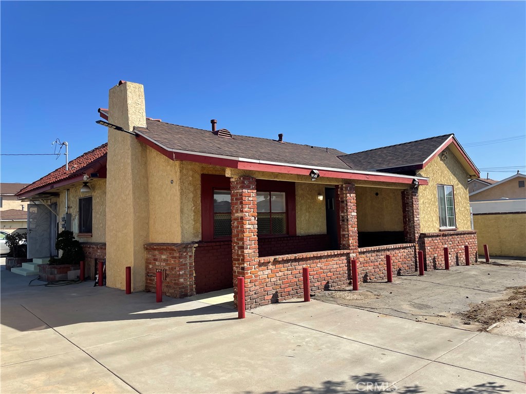 11303 11305 SE Lower Azusa Street