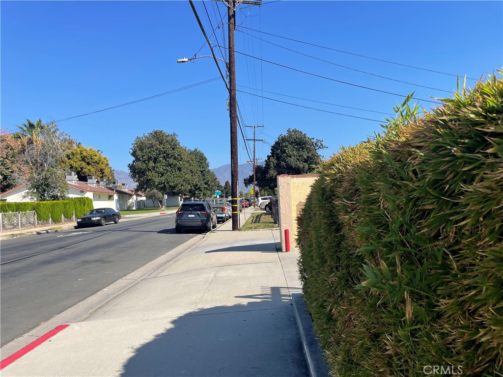 11303 11305 SE Lower Azusa Street