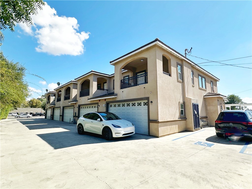 228 N Orange