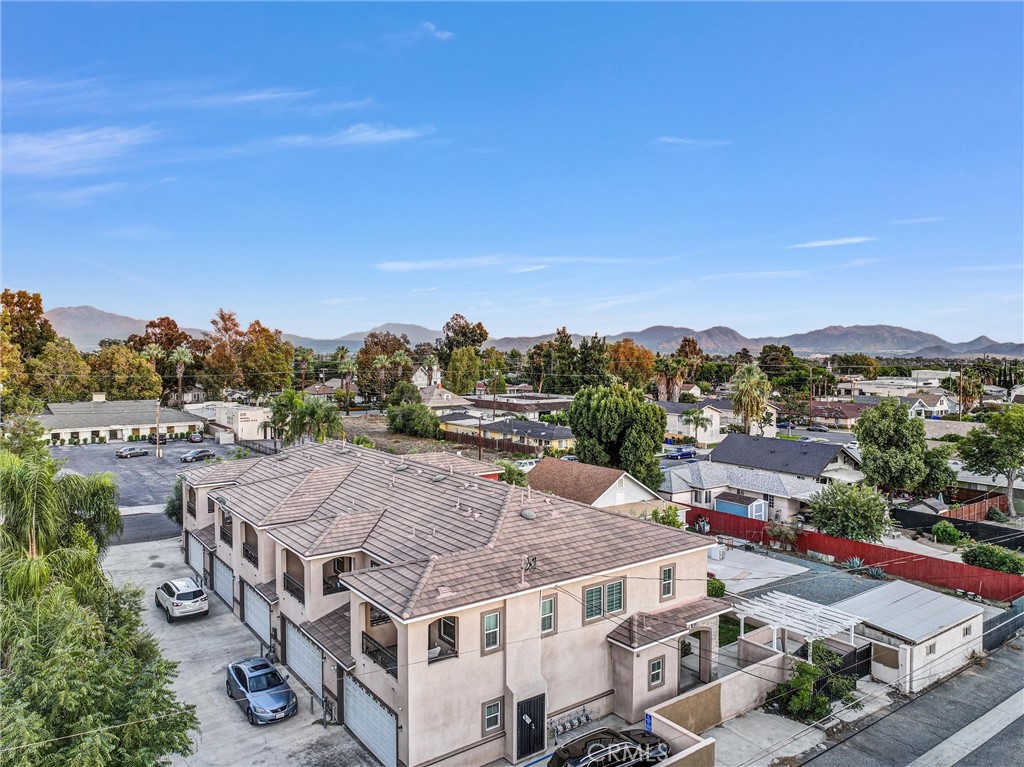 228 N Orange