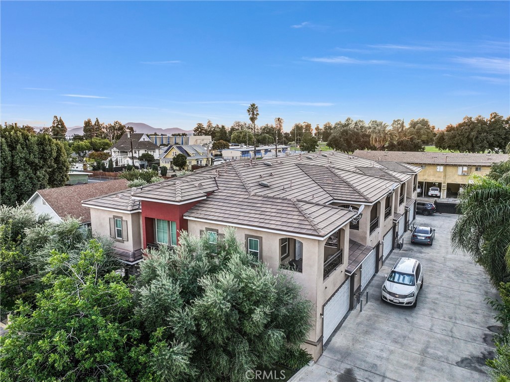 228 N Orange