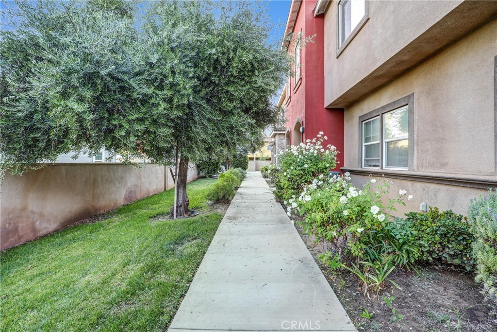 228 N Orange