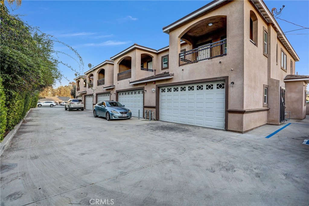 228 N Orange