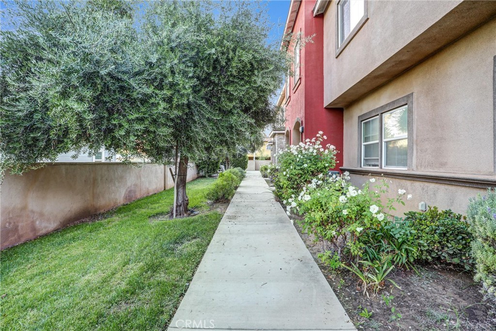 228 N Orange