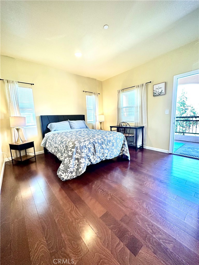 228 N Orange