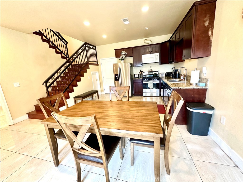 228 N Orange