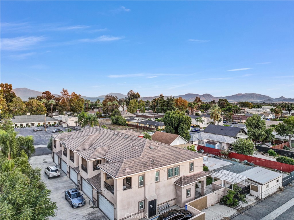 228 N Orange
