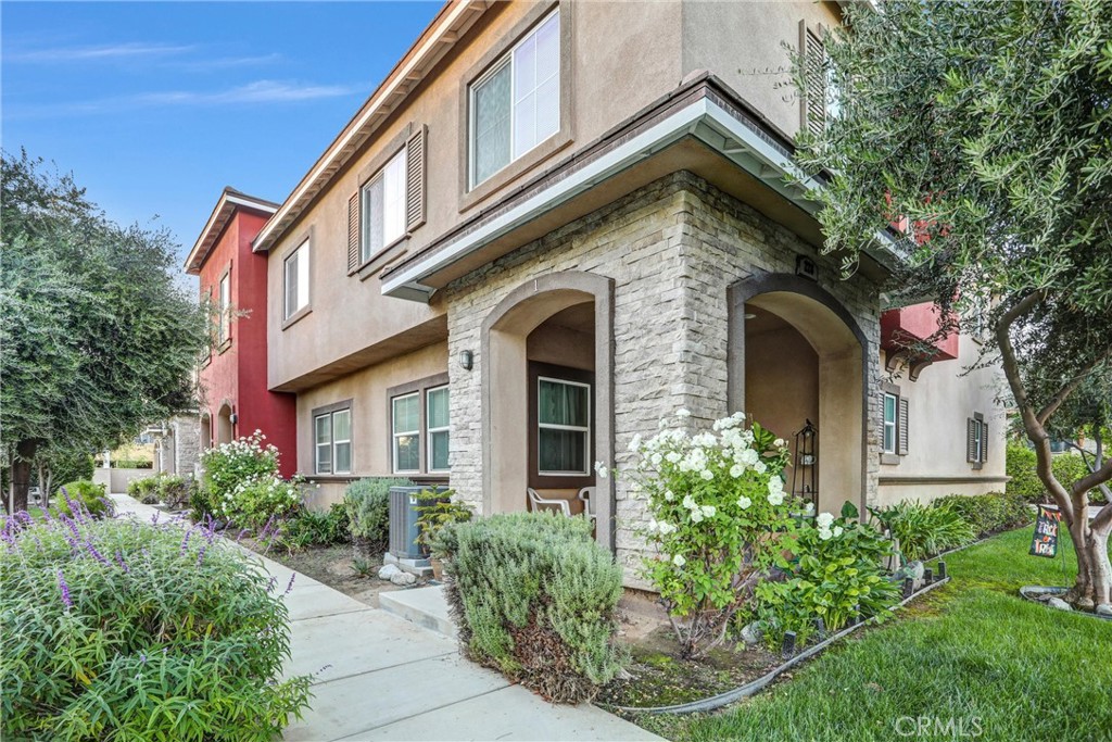 228 N Orange