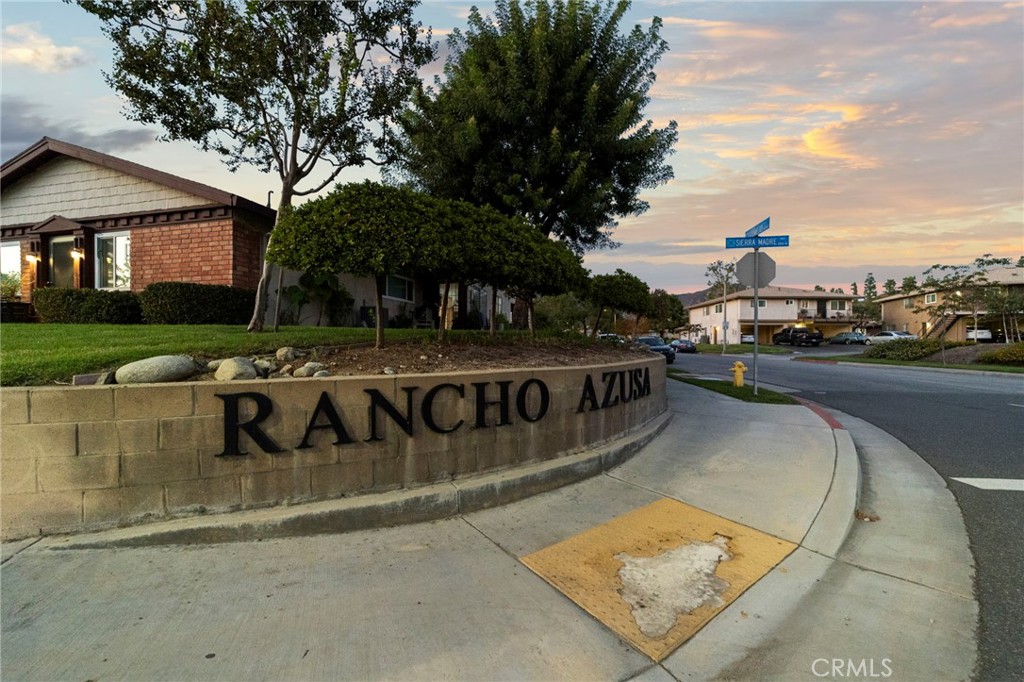 1172 W Calle De Las Estrellas 3