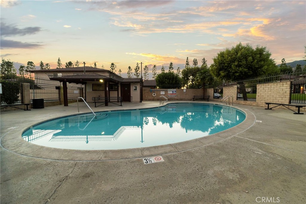 1172 W Calle De Las Estrellas 3