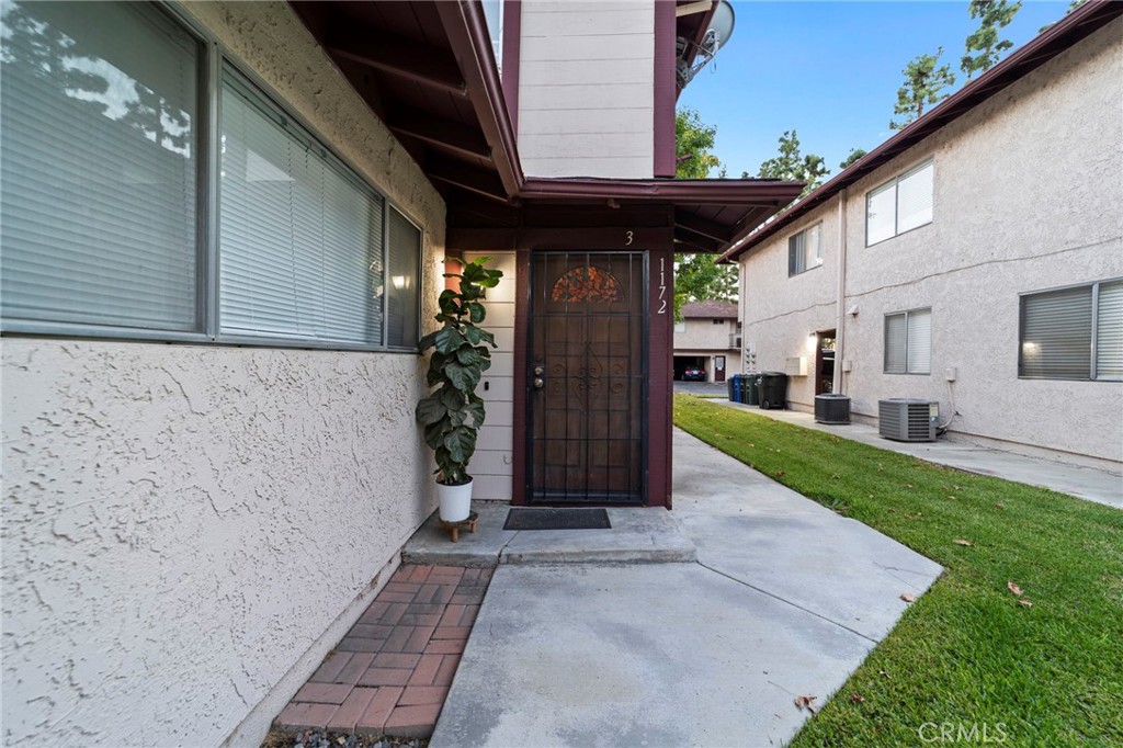 1172 W Calle De Las Estrellas 3