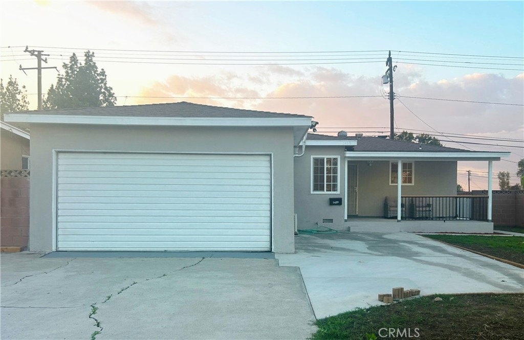 1439 Charlemont Ave