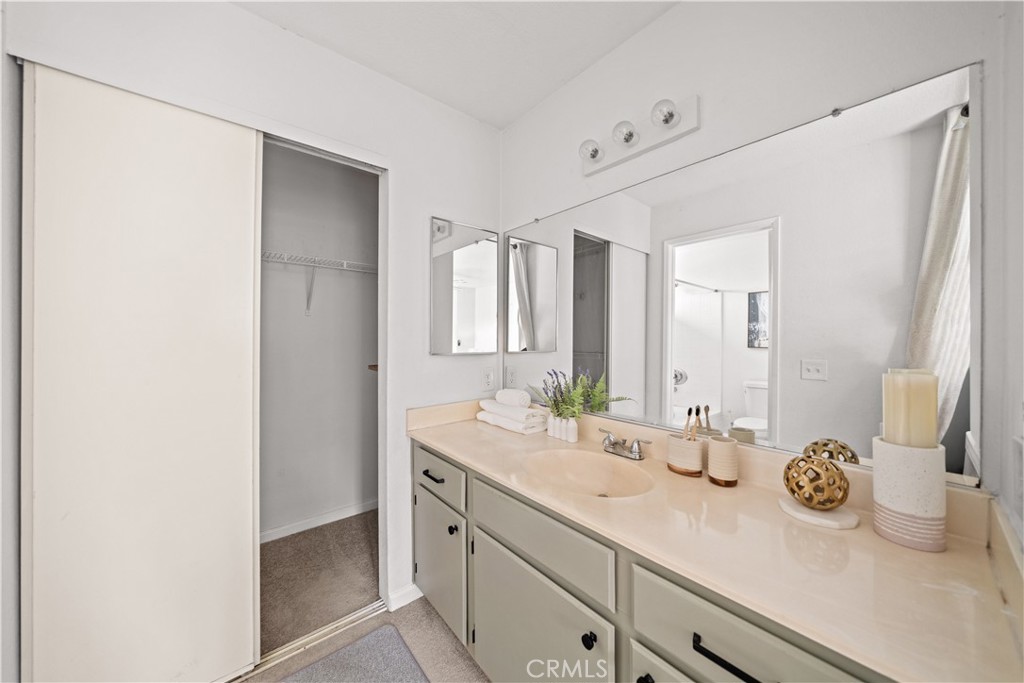 12584 Atwood Court