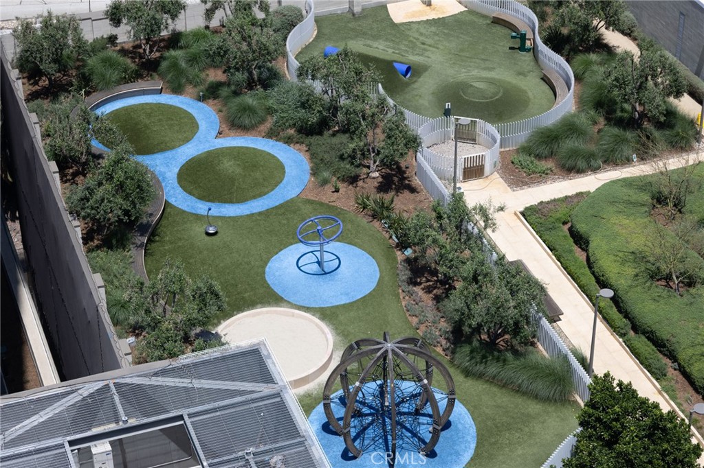 877 Francisco Street 1105