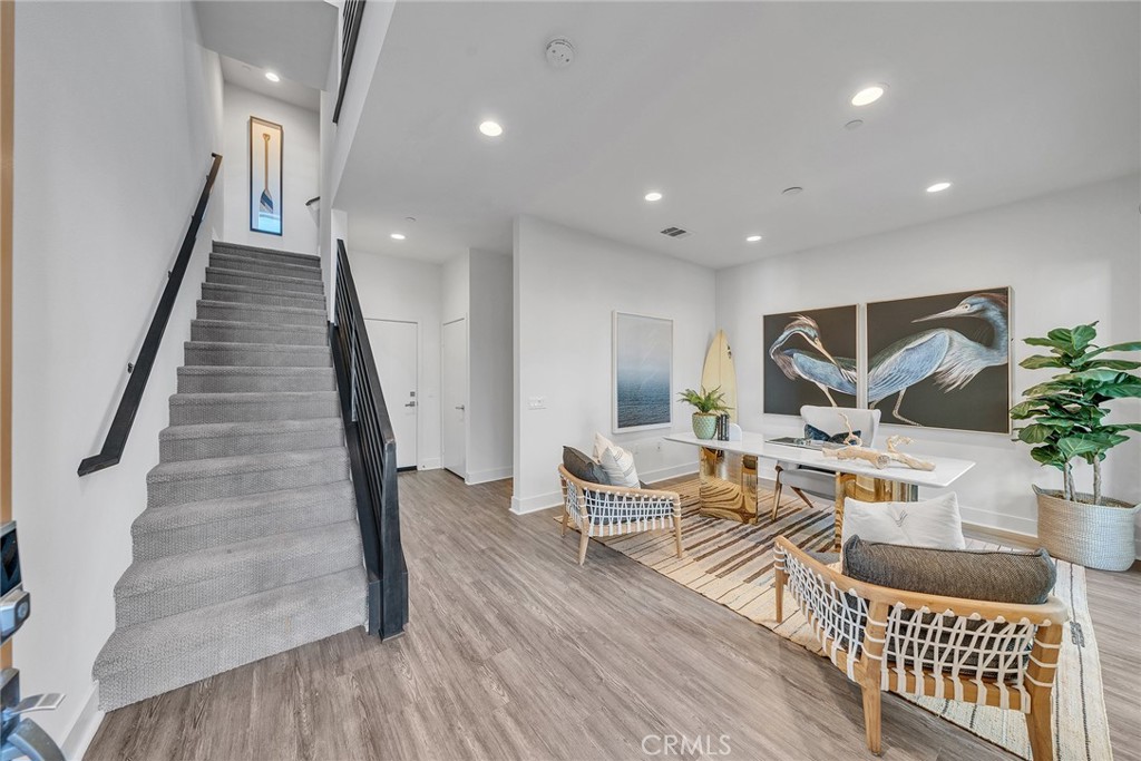 687 Doheny