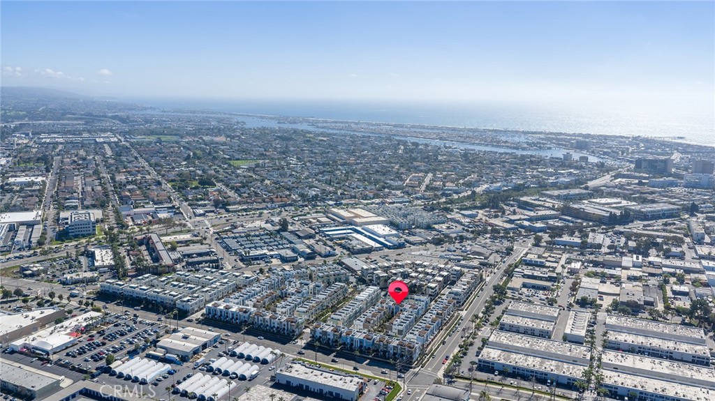687 Doheny