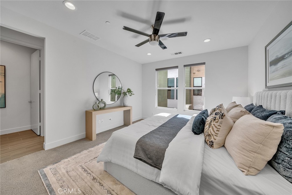 687 Doheny