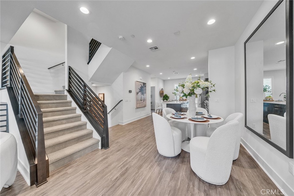 687 Doheny