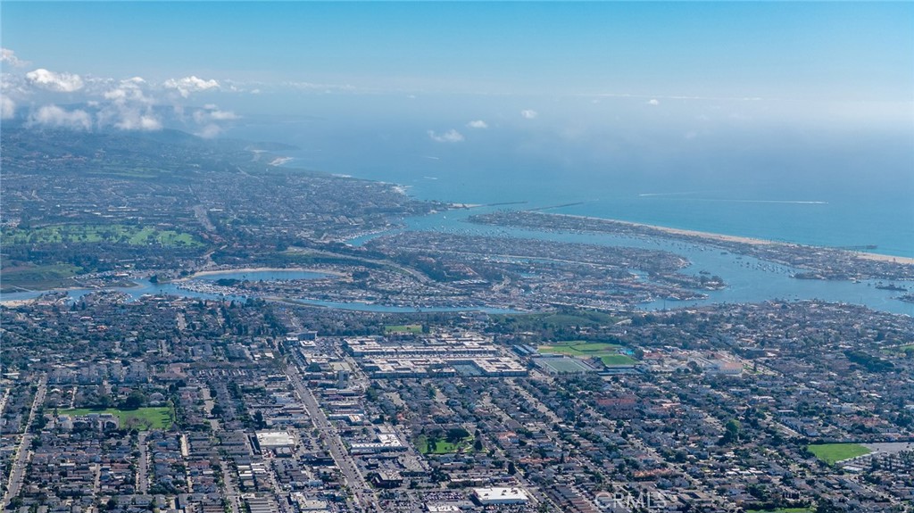 687 Doheny