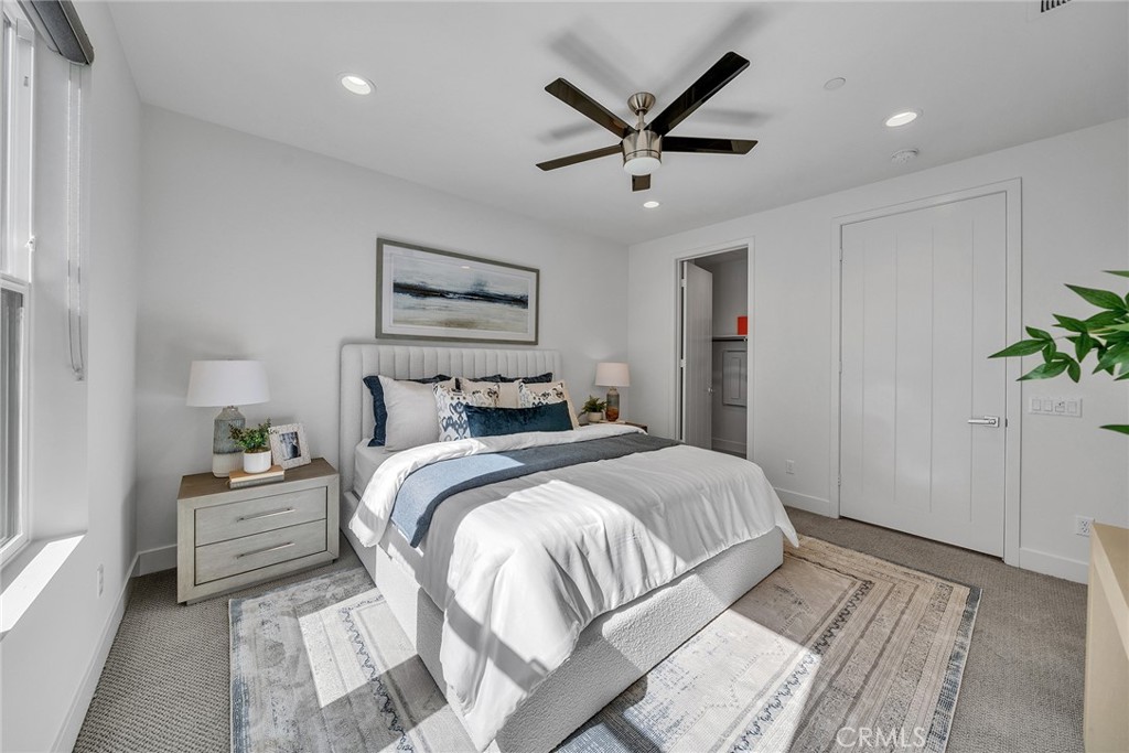 687 Doheny