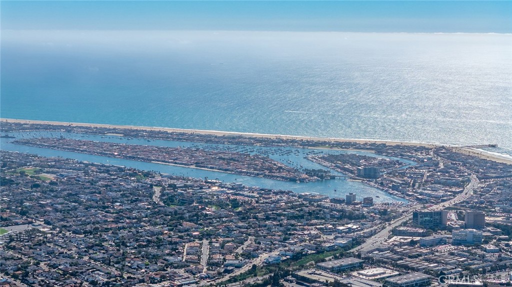 687 Doheny