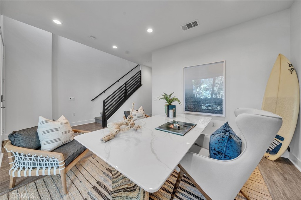687 Doheny