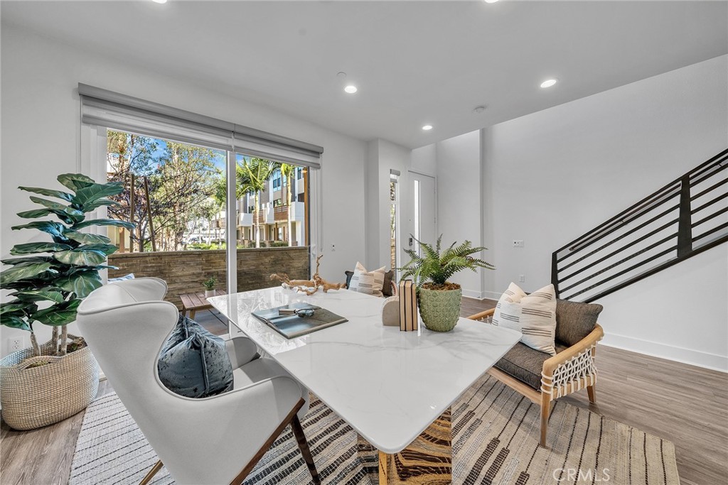687 Doheny