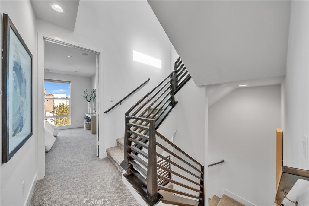 687 Doheny