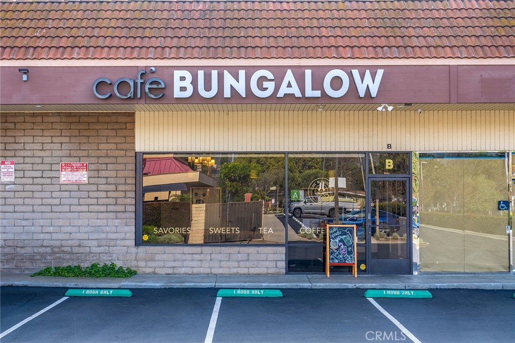 992 E Alosta Avenue B