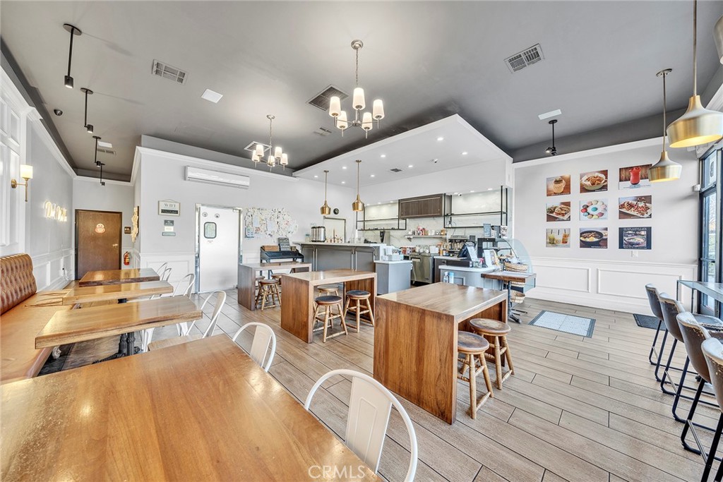 992 E Alosta Avenue B