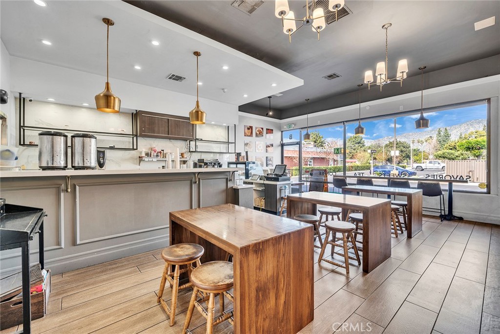 992 E Alosta Avenue B