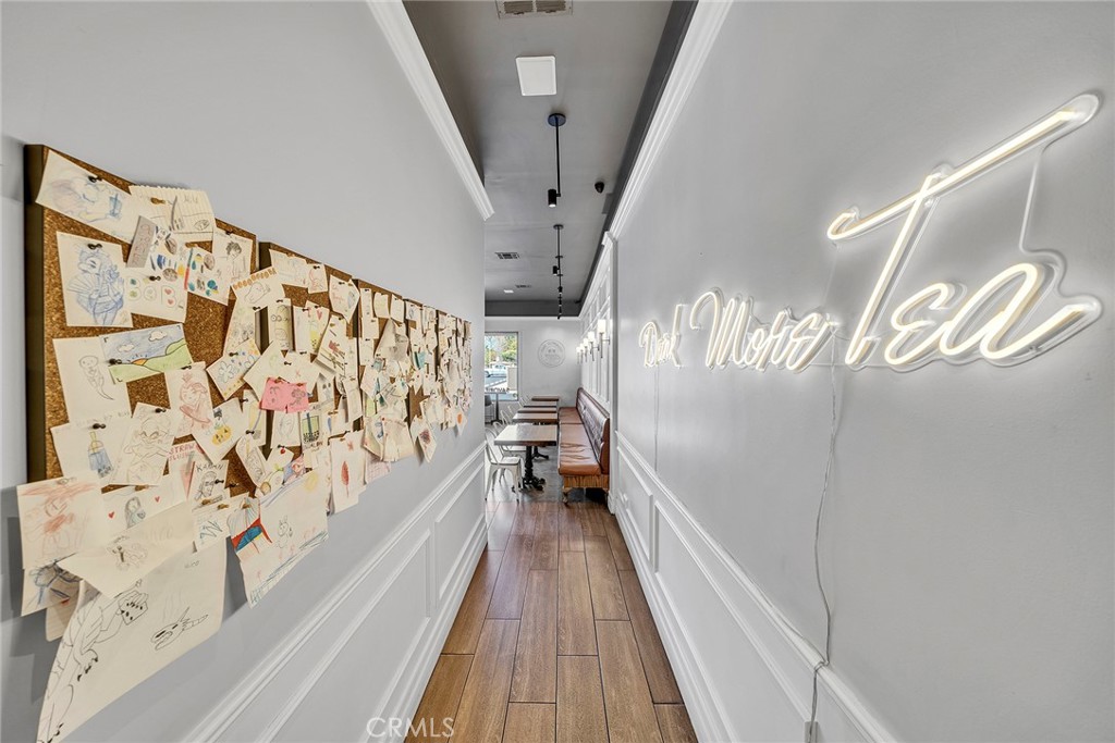 992 E Alosta Avenue B