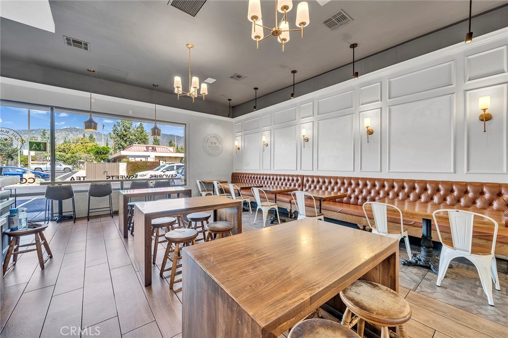 992 E Alosta Avenue B