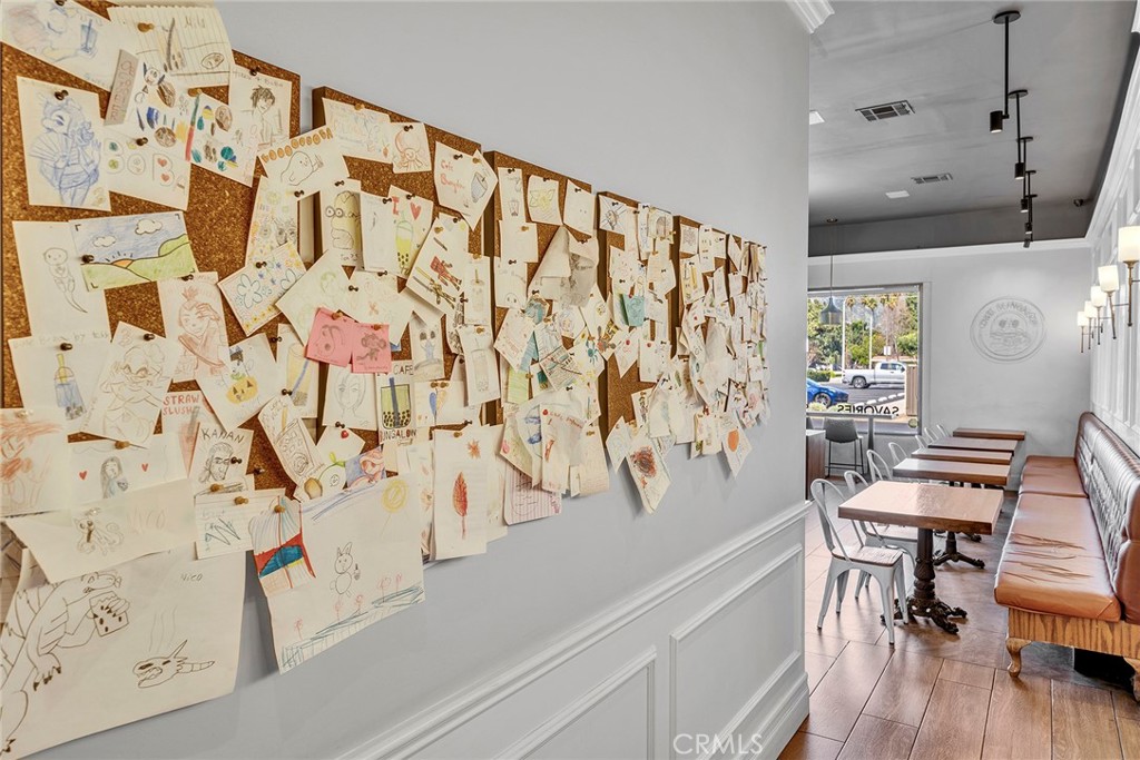 992 E Alosta Avenue B