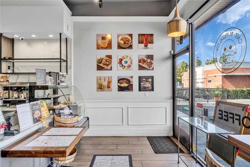 992 E Alosta Avenue B