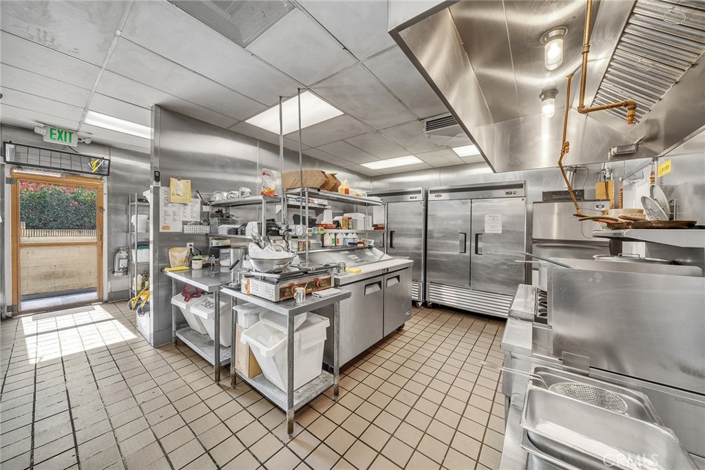 992 E Alosta Avenue B