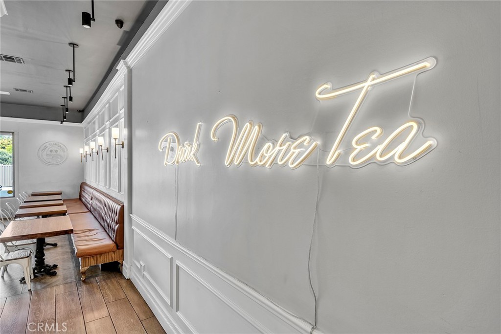 992 E Alosta Avenue B