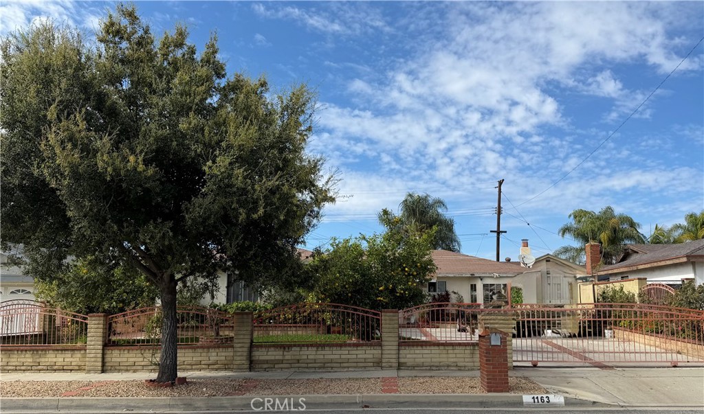 1163 CLOVERGLEN DRIVE