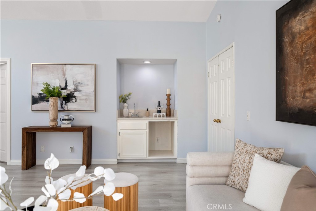 688 N Rimsdale Avenue 13